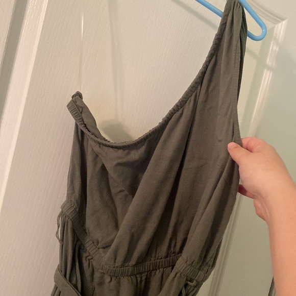 American eagle women’s olive green jumpsuit - Picture 4 of 4